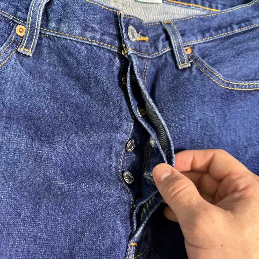 Levis measurements waist